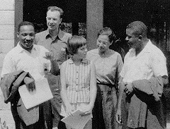 Martin Luther King Jr., Pete Seeger, Charis Horton, Rosa Parks, and Ralph Abernathy in front of the Highlander School in 1957. Horton is the school founder’s daughter.