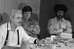 Marvin Miller, left, at a news conference with New York Mets pitcher Tom Seaver (center) and St. Louis Cardinals outfielder Reggie Smith in 1976, shortly after an arbitrator had awarded the players “restricted” free-agency rights.