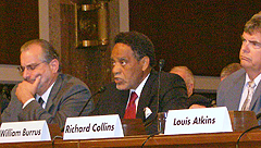 USPS Must Expand, Not Cut, Service's image