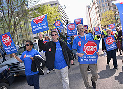 Postal Workers, Supporters Protest Across Country's image