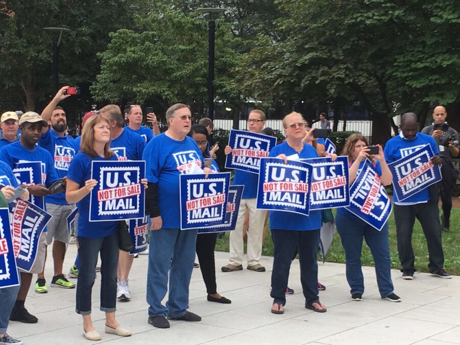 Albuquerque Truckers Vote “Union Yes” to Join the APWU's image