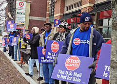 Atlanta APWU Members Brave Cold to ‘Stop Staples’'s image