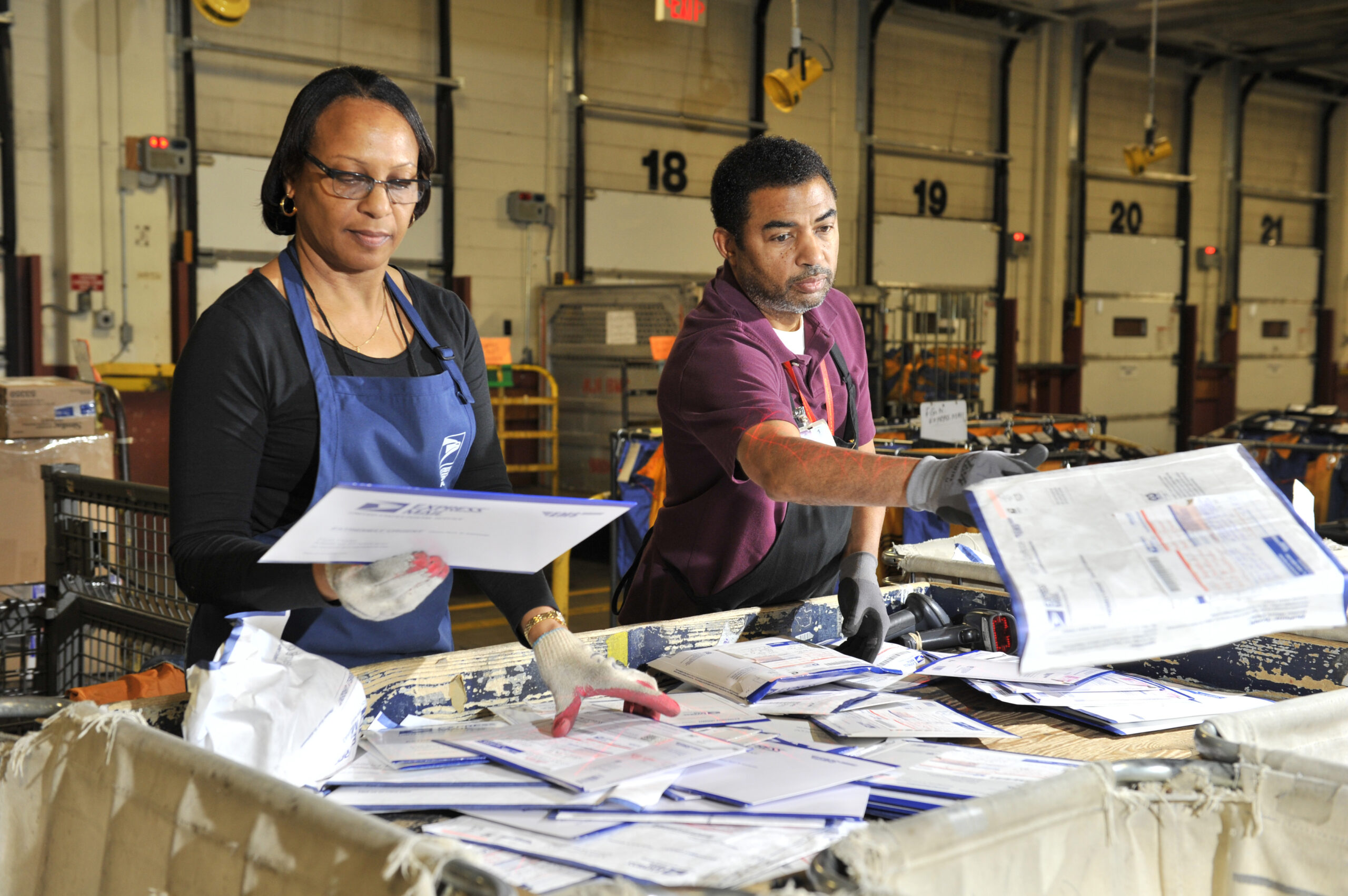 A Grand Alliance to Save Our Public Postal Service